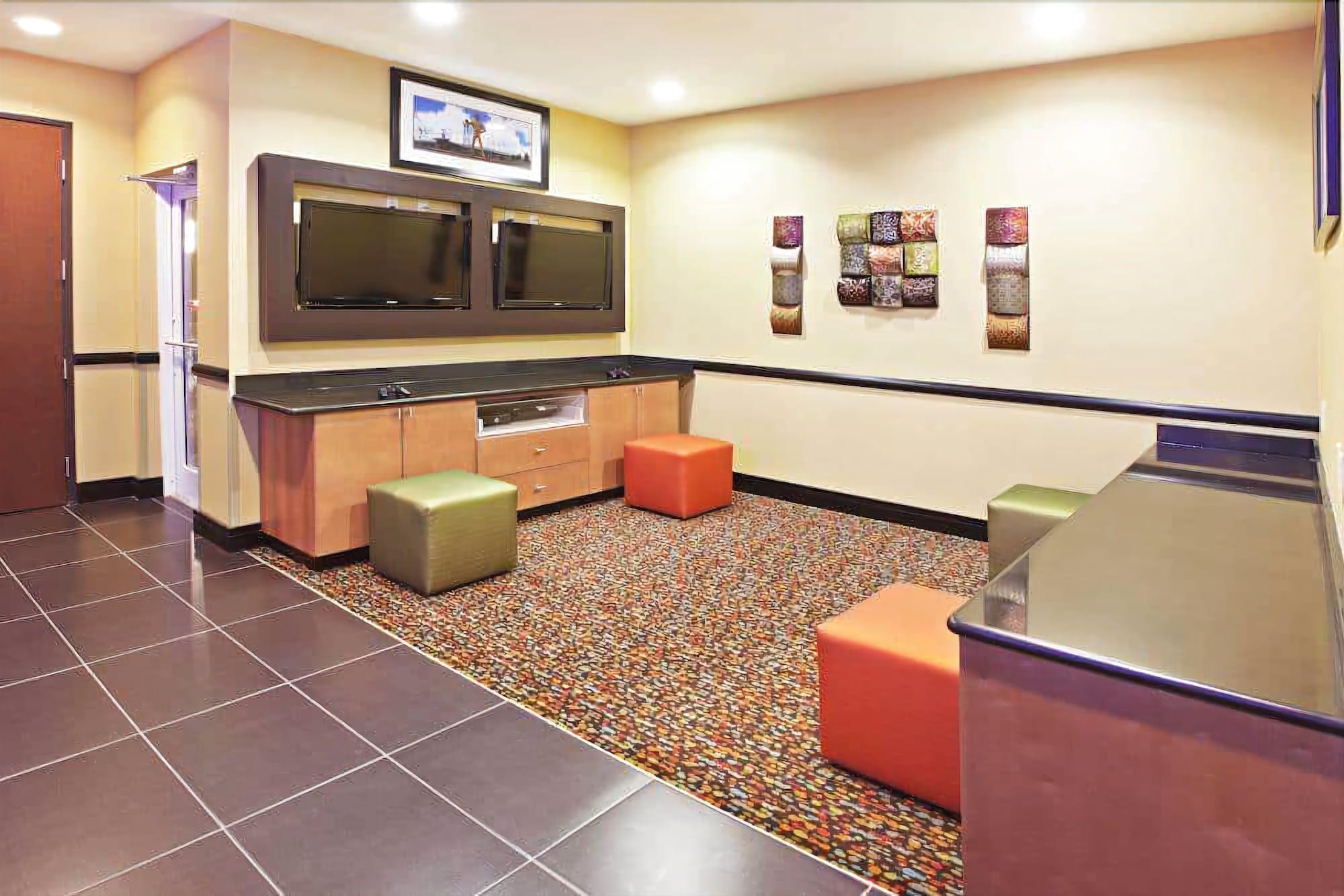 La Quinta By Wyndham Tulsa - Catoosa Hotell Eksteriør bilde