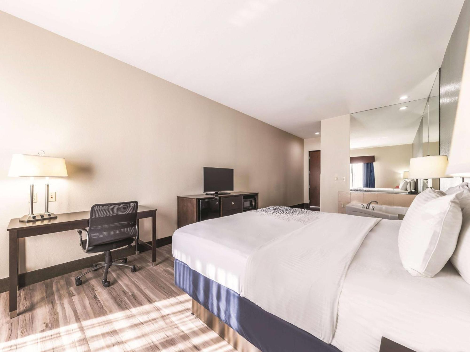 La Quinta By Wyndham Tulsa - Catoosa Hotell Eksteriør bilde